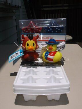 TX Party Bundle – Plates, Star Ice Trays, Salt & Pepper Set, Duck & Disney Pumba